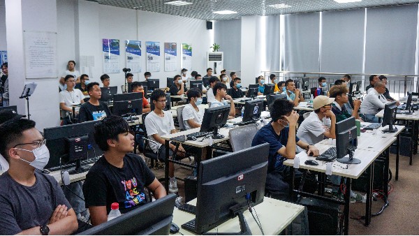 无人机执照考证全攻略：从报名到拿证的详细指南